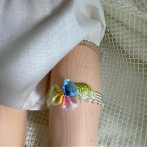 Effanbee Bride Doll 14" Veil Garter Bouquet NWT Old 14" - Picture 7 of 9